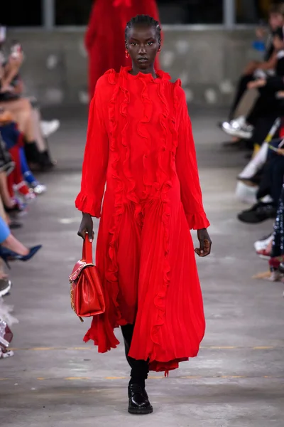 Look 3